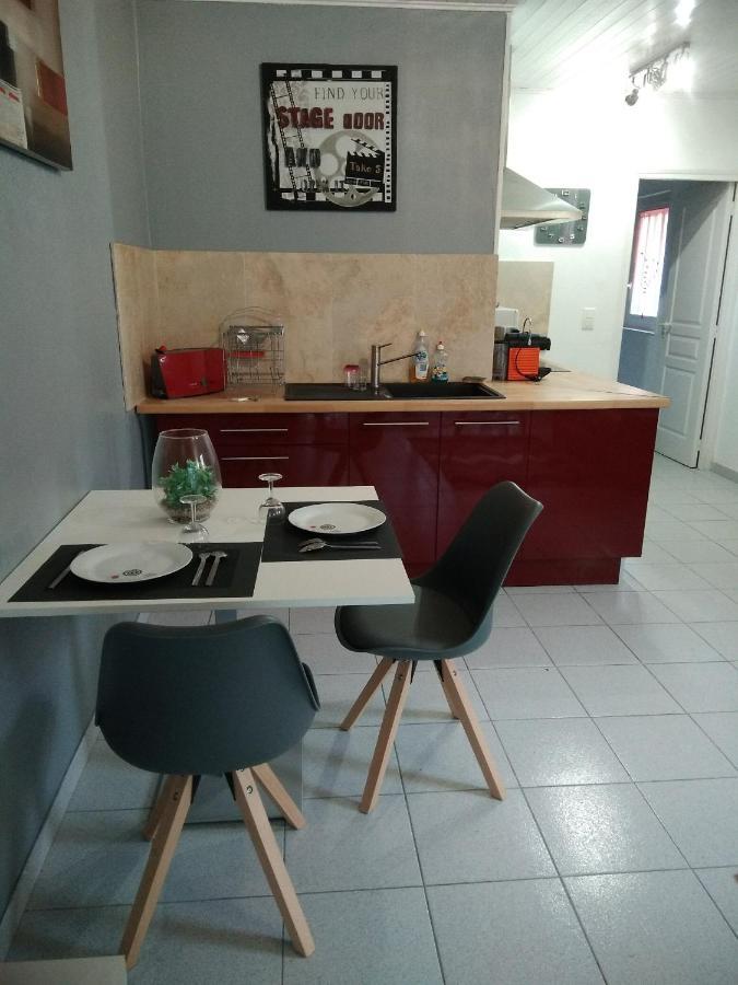 Appartements Et Valreas Exterior photo