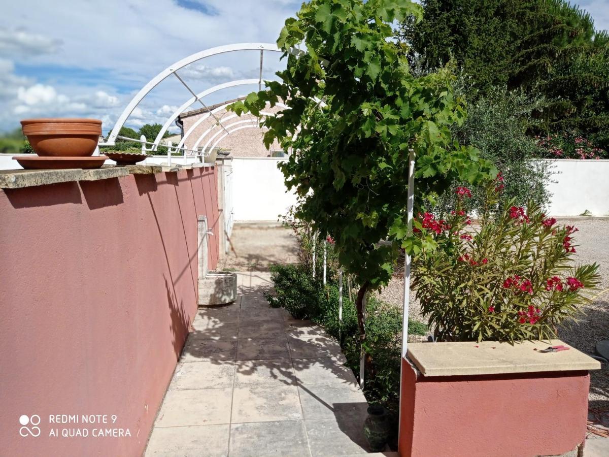 Appartements Et Valreas Exterior photo
